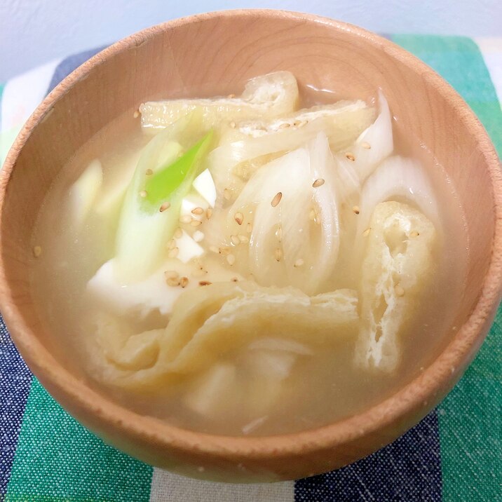 豆腐とネギと油揚げの味噌汁★